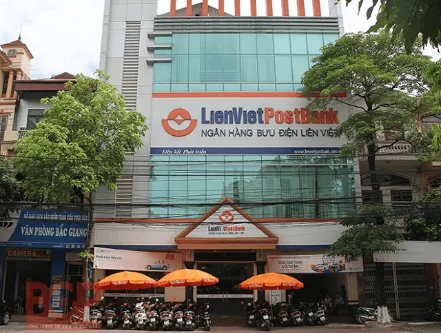 16 máy ATM  & 17 PGD Lienvietpostbank ở Hồ Chí Minh